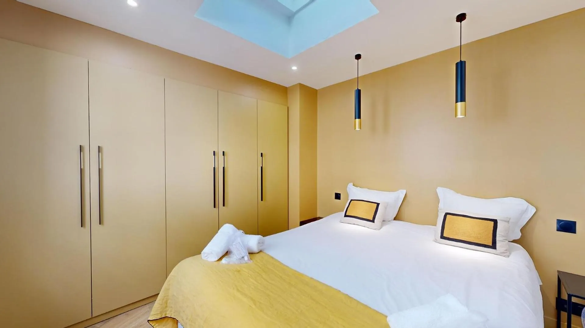 Bluestay 44 - Charmant Appartement A Paris 0*,  France